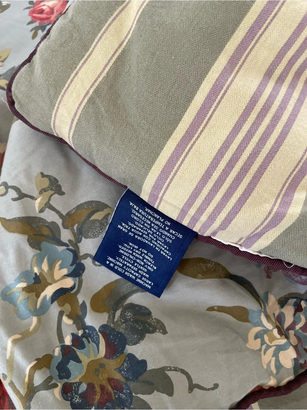 CHAPS Ralph Lauren Home Floral Comforter Reversible Cottagecore  108x96 King